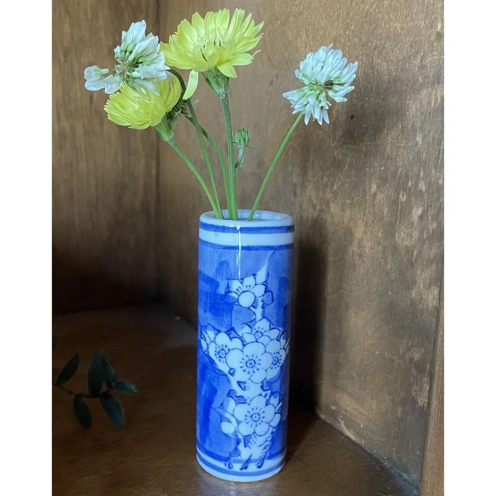 Vintage Hand Painted Blue & White Cherry Blossom Bud‎ Vase 4